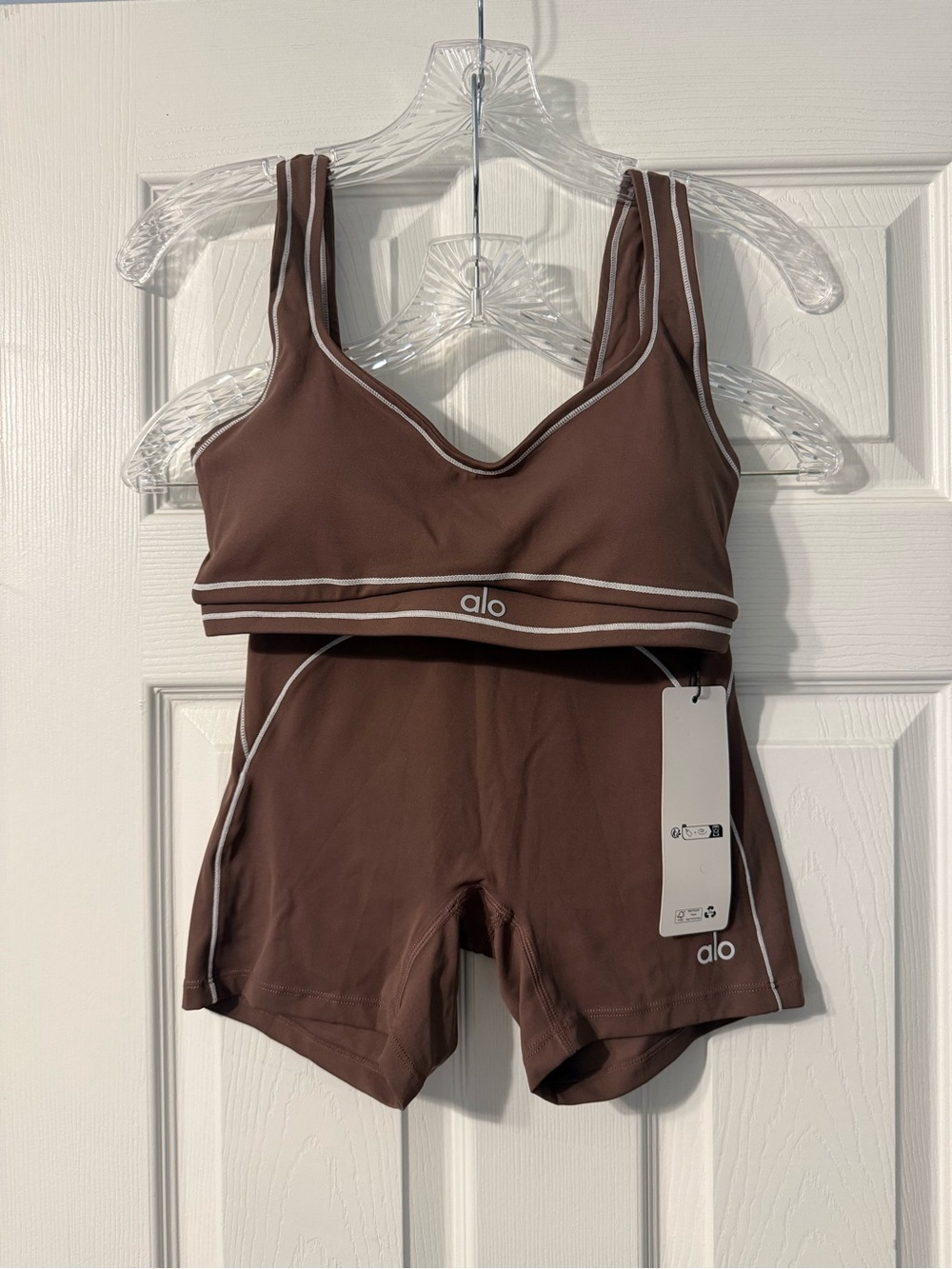 ALO Yoga Brown V-Neck Sports Bra and Bike Shorts Set